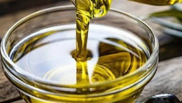 "إكسير الشباب"... ما فوائد زيت الزيتون "الغذاء الخارق"؟