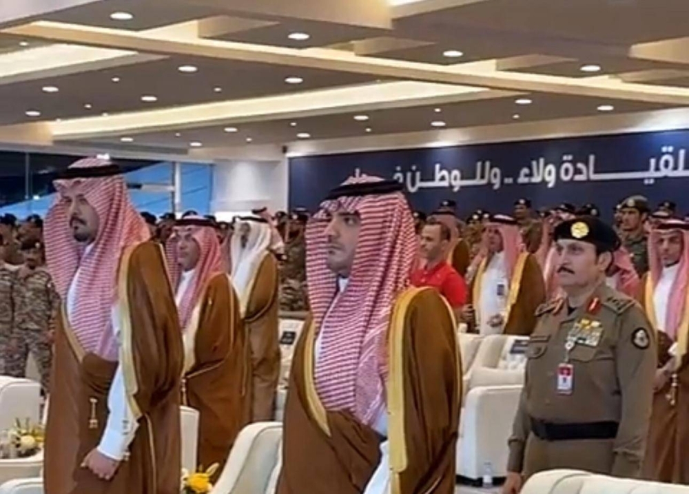 وزير الداخلية يقف على استعدادات الجهات الأمنية لحج هذا العام