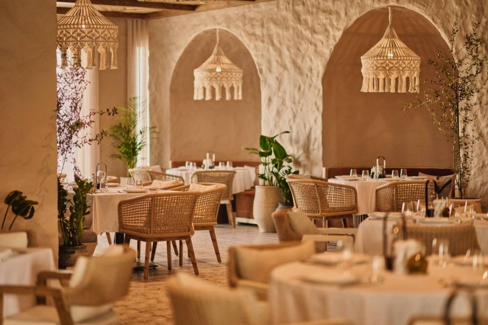 Casa Myrra تفتتح أبوابها في فندق نوفوتيل الرياض الصحافة: تجربة تمزج بين سحر المطبخ اليوناني ودفء النكهات الإسبانية