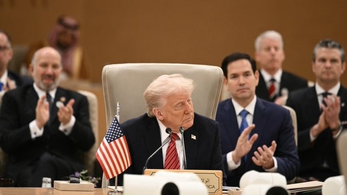 الخليج بين واشنطن وبكين: هل تعيد جولة ترامب رسم موازين النفوذ؟