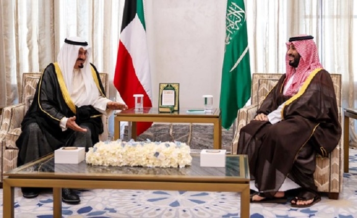 لقاء يجمع ولي العهد السعودي ورئيس الوزراء الكويتي لتعزيز التكامل والتنسيق المشترك