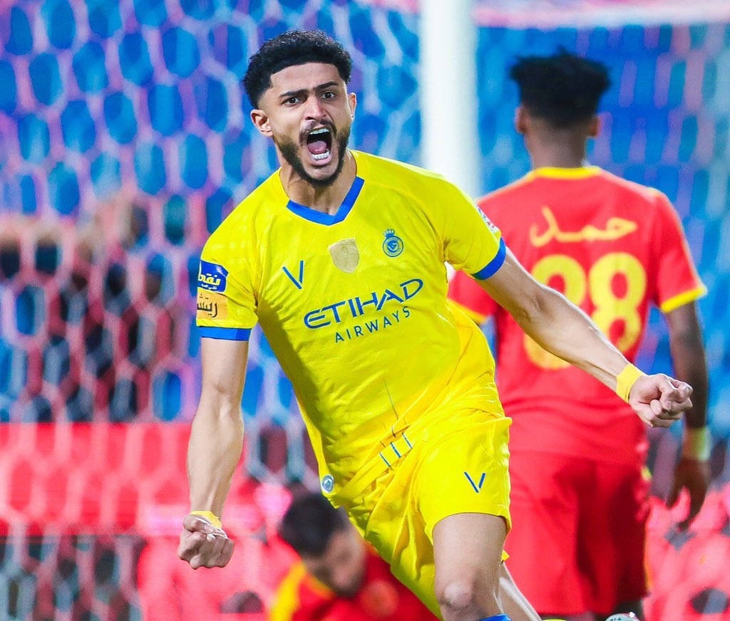 مفاجأة.. عبدالإله العمري يطلب الرحيل عن النصر.. وقرار من النادي