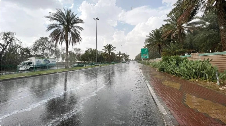 'الأرصاد': فرص لهطول الأمطار على بعض المناطق من اليوم حتى نهاية الأسبوع