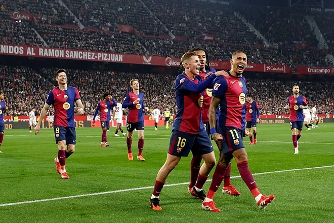 برشلونة مهدد بعقوبات مشددة من اليويفا
