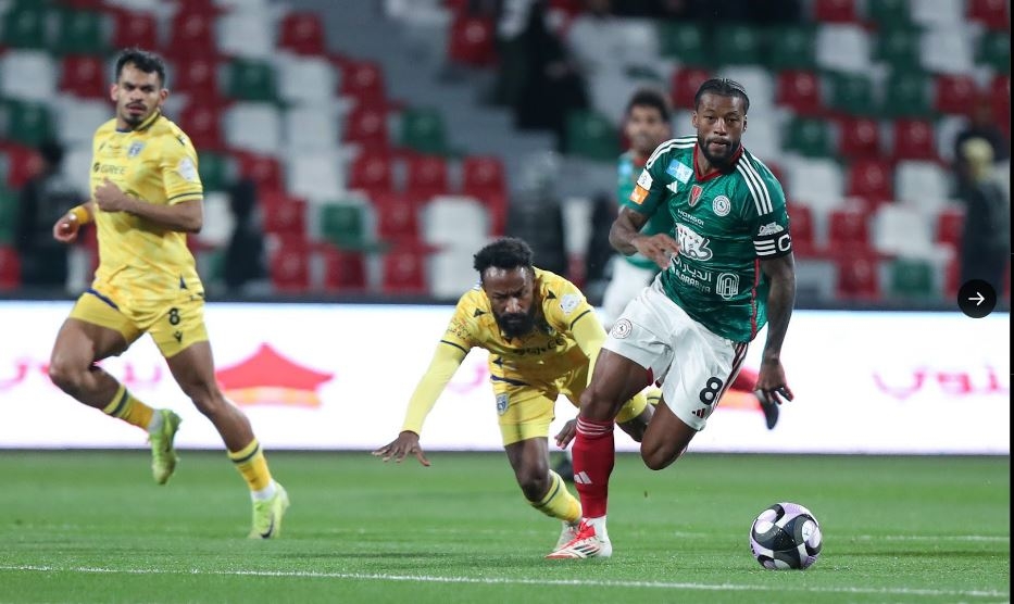 الاتفاق يعبر التعاون بصعوبة في دوري روشن