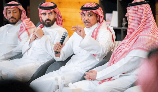 الأولى للمبتدئين والثانية للمتخصصين.. وزير الإعلام يُعلن عن مبادرتين لصنَّاع البودكاست