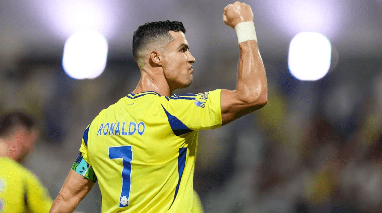 ماذا اشترط رونالدو لتمثيل الهلال في المونديال؟