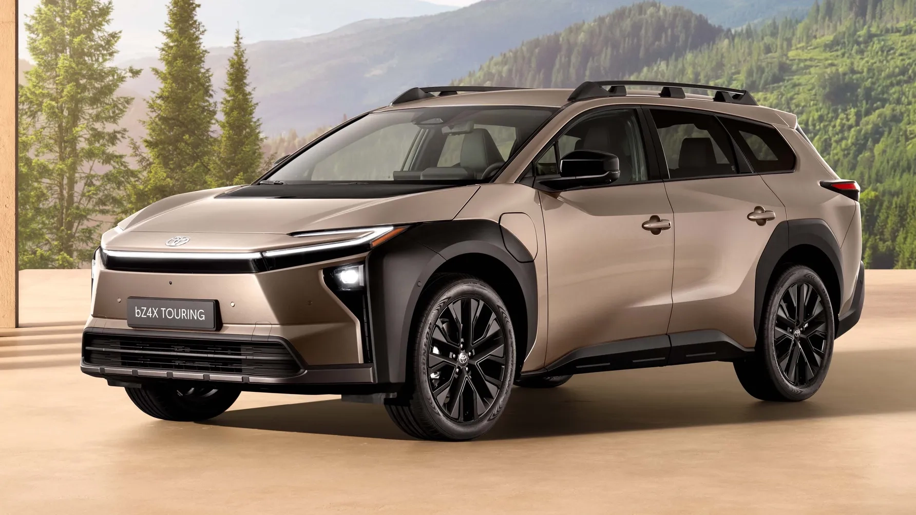 تويوتا bZ4X Touring.. سيارة كهربائية عائلية بمدى 560 كلم