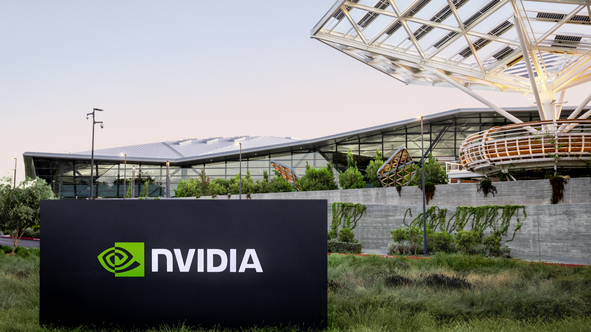 استثمارات الذكاء الاصطناعي السعودية ترفع أسهم Nvidia.. إيرادات تصل إلى 20 مليار دولار