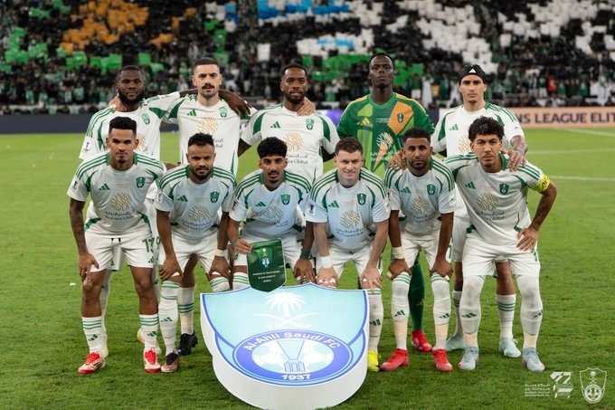 الأهلي والزمالك يهنئان الأهلي بالتتويج ببطولة آسيا للمرة الأولى