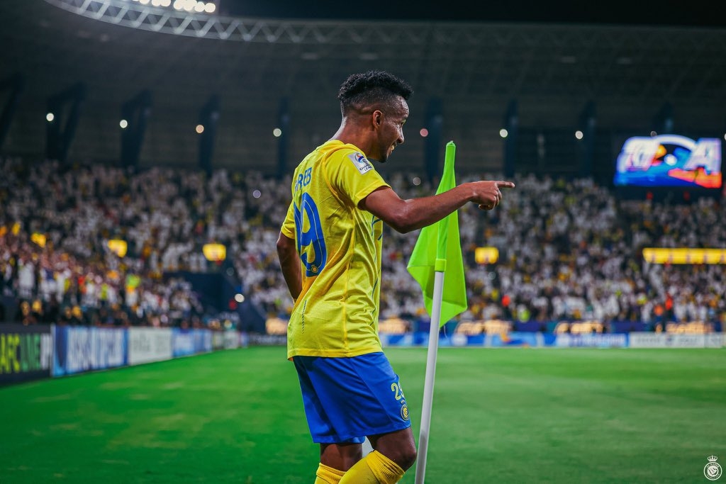 مفاجأة جديدة في استبعاد عبدالرحمن غريب من مباراة النصر والاتحاد