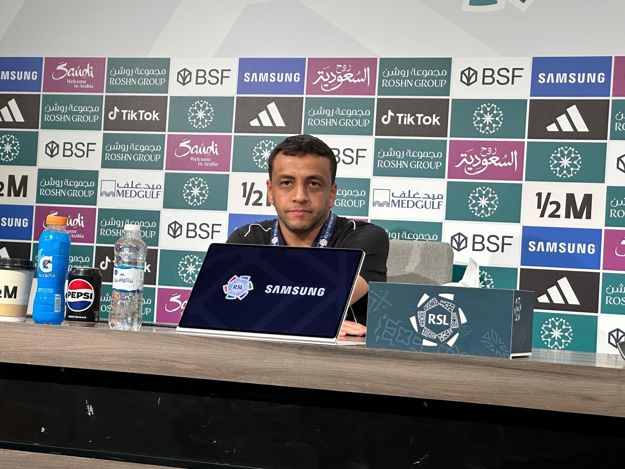الشلهوب ردا على مصيره مع الهلال: لن أقبل بمهمة المدرب المؤقت