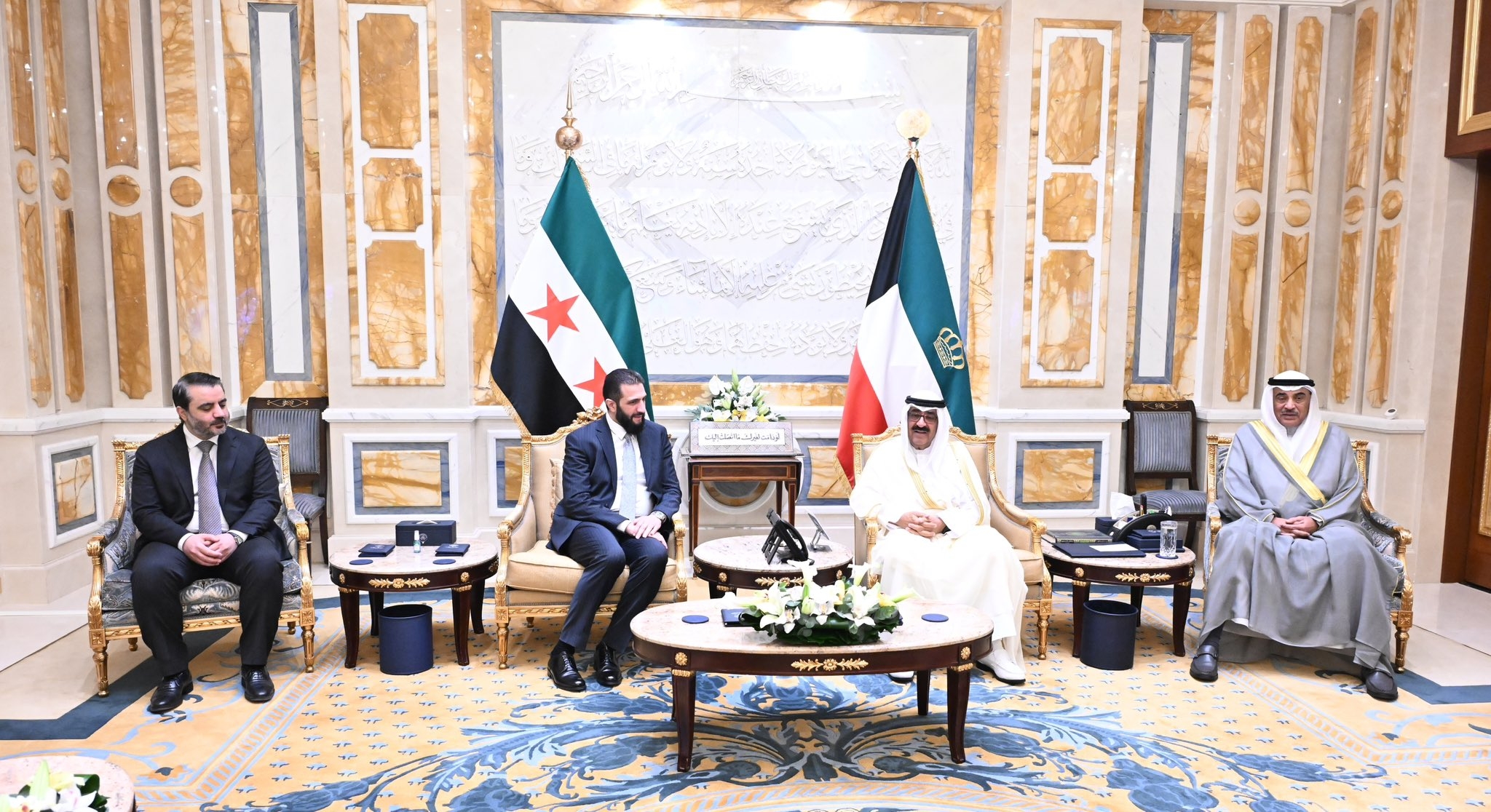 عبارة تقليدية في قصر الحكم الكويتي تثير تفاعلاً واسعًا
