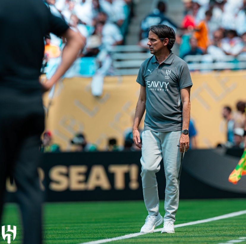 إنزاجي يحافظ على رقمه الإيجابي بعد تعادل الهلال والريال‬