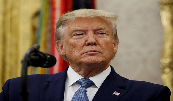 ترمب يصف صحفي بـ'الشرير' بعد سؤال حول ضحايا فيضانات تكساس