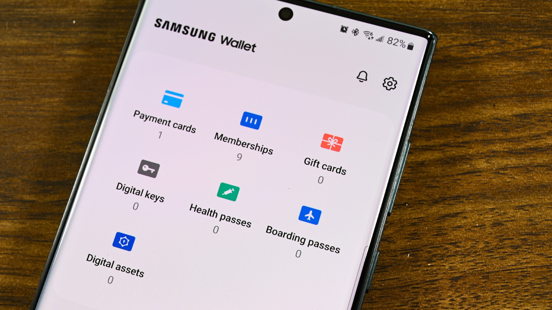 Samsung Wallet will soon let you start, lock, and unlock your Mercedes-Benz