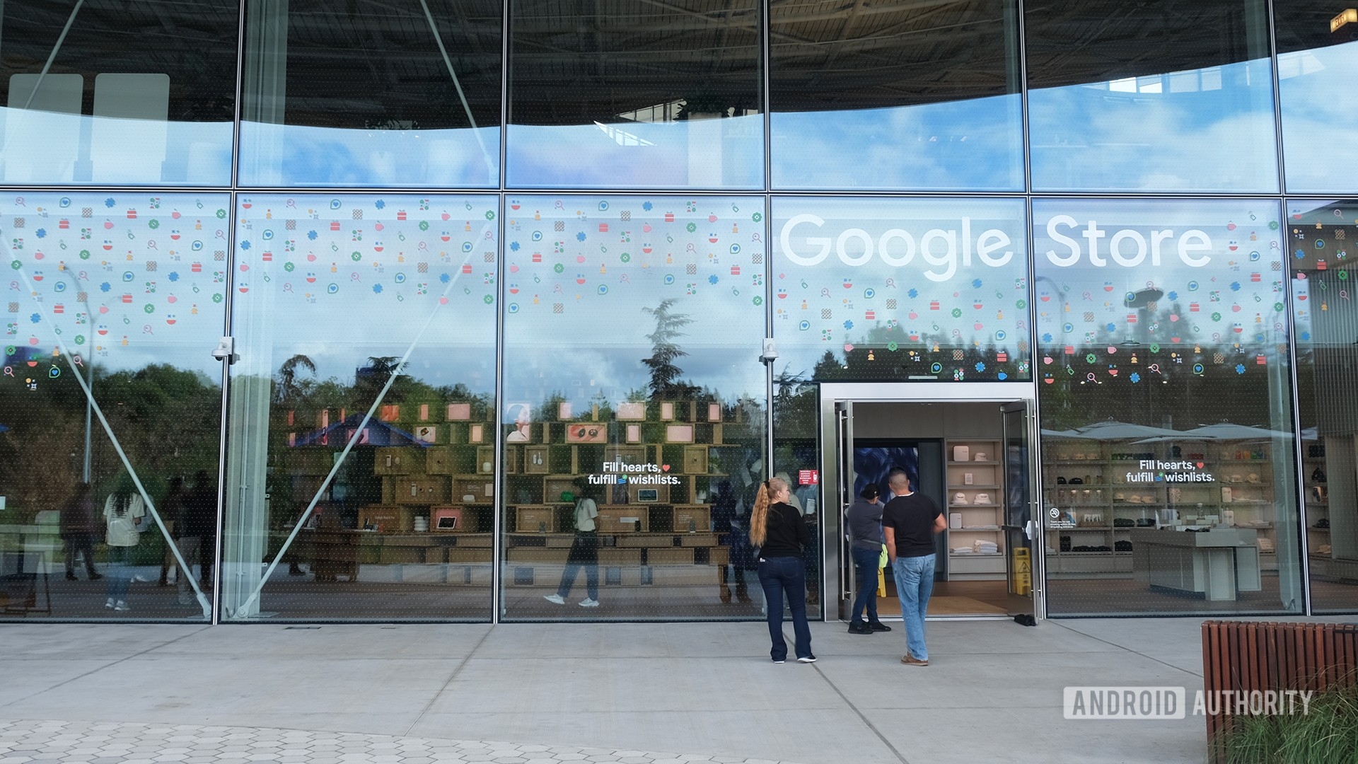 Google won't be showing the Pixel 10 to Superfans this month, after all
