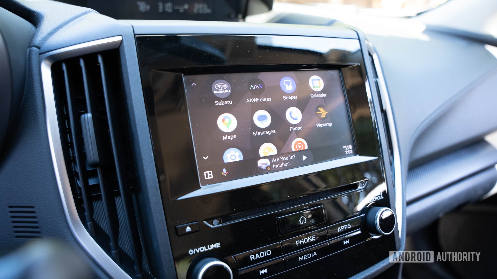 Android Auto will soon let you browse the web and watch videos