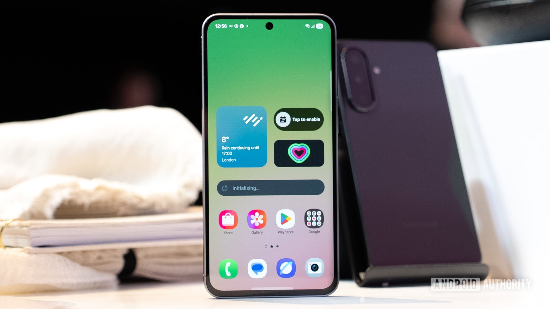 This Samsung phone still hasn't launched in the US, but it's making waves worldwide