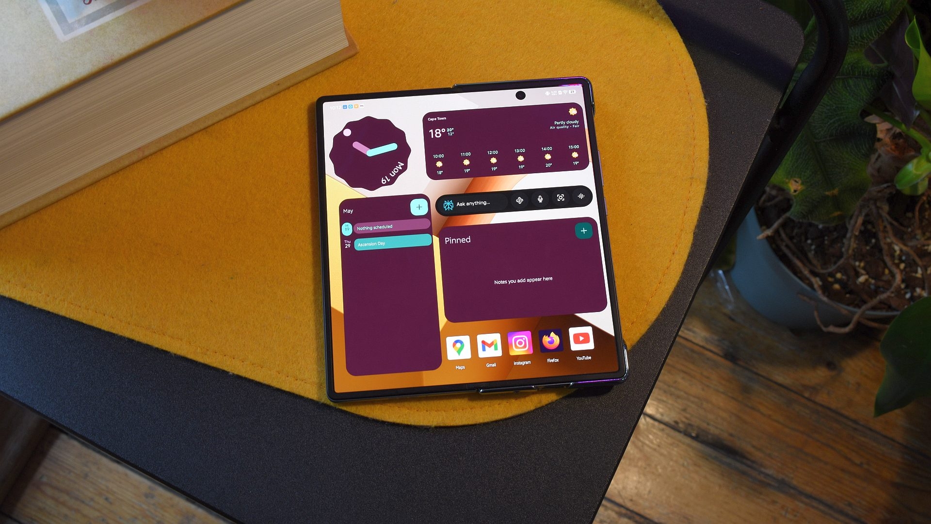 This new Android launcher is my new must-have app for foldable phones