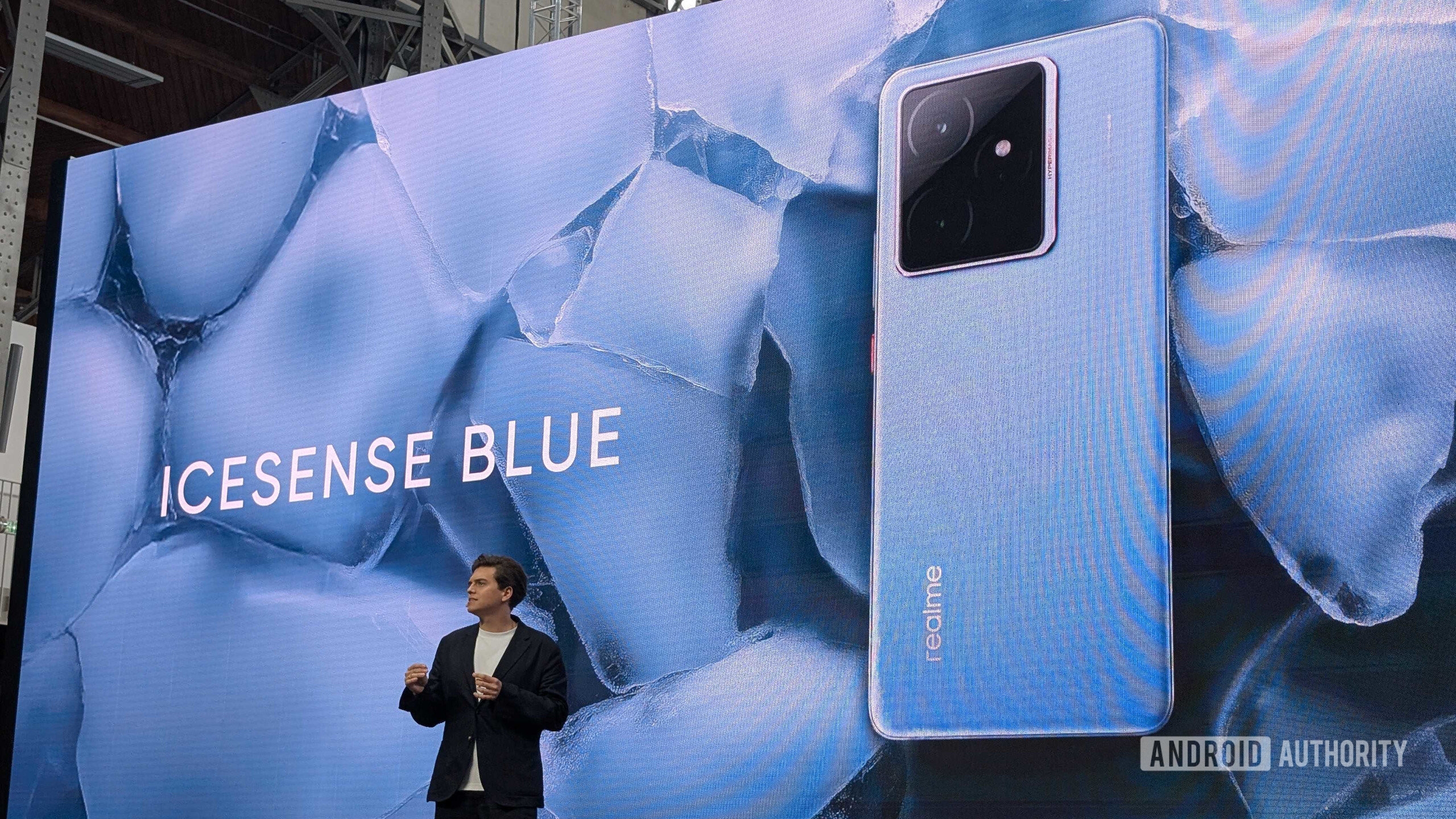 This new Pixel 9 rival offers a 7,000mAh battery, 120W charging, and a fully-cooled back