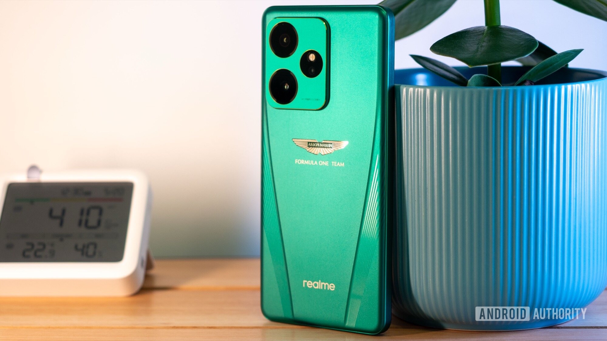 This is the most beautiful color on any Android phone ever