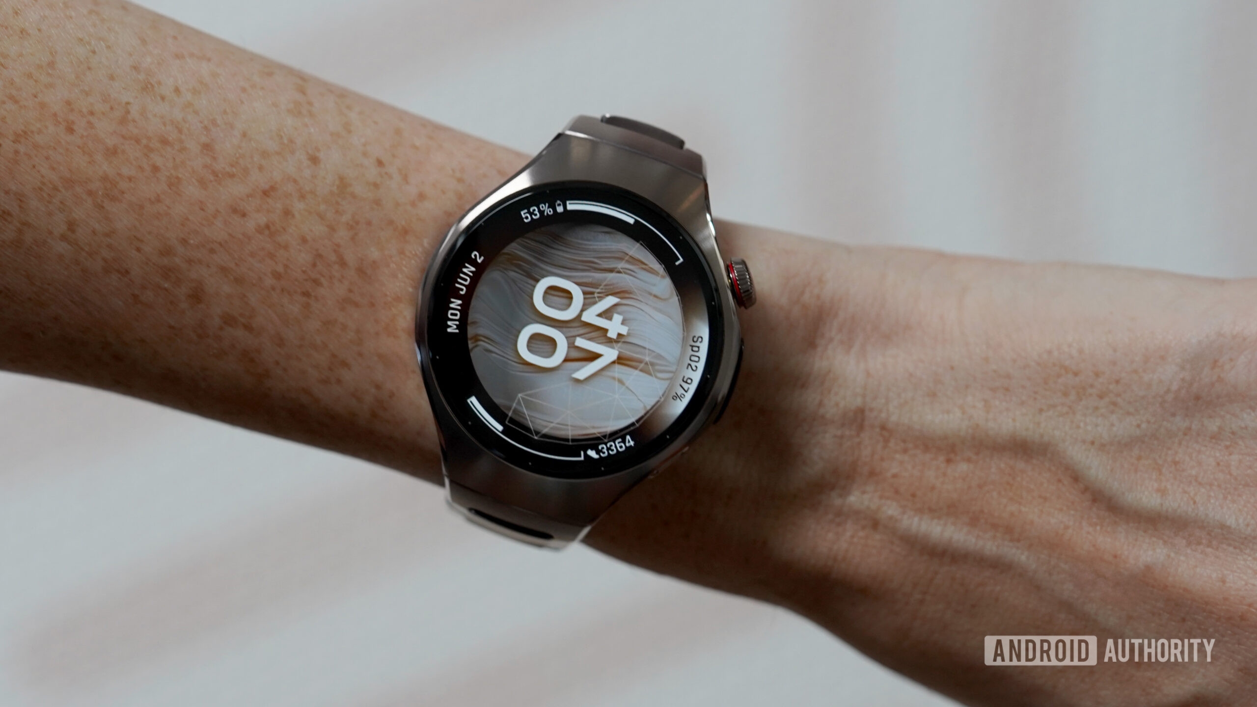 The HUAWEI Watch 5 combines innovation and elegance to craft a delightful Wear OS alternative