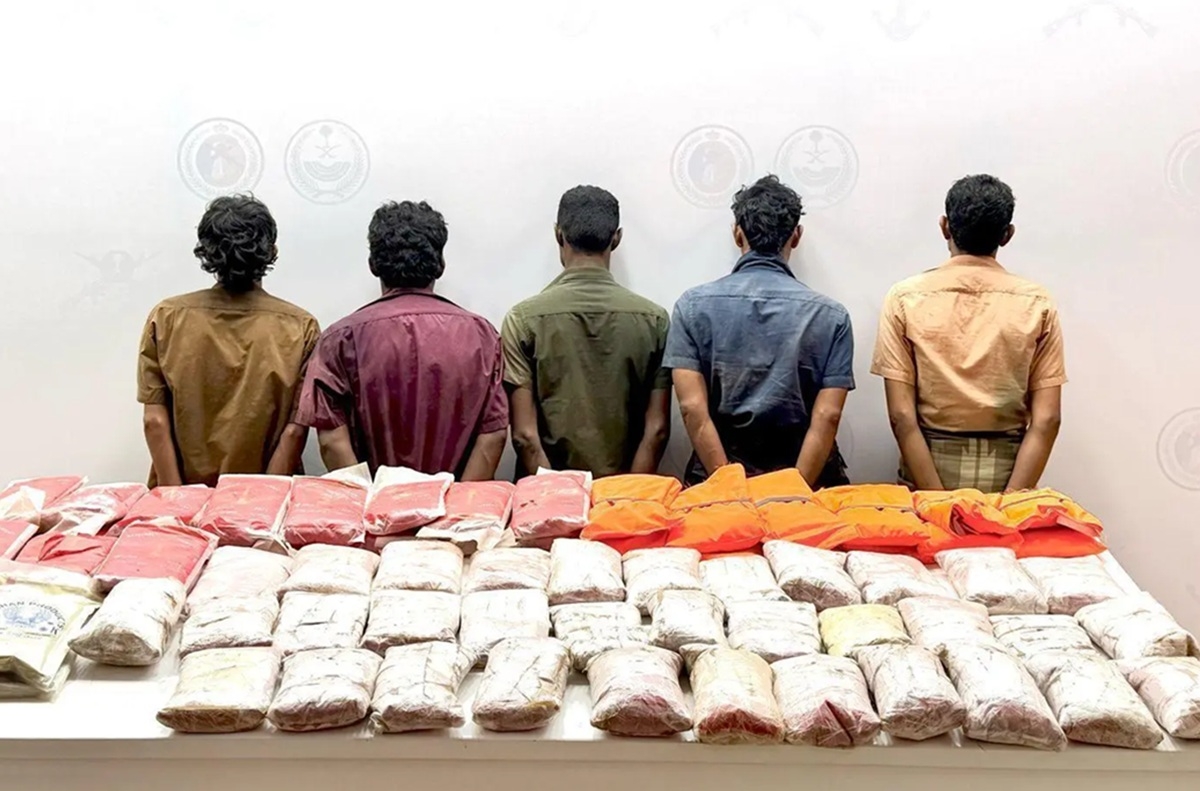 Saudi border guards seize 2.7m amphetamine tablets, 180 tons of khat and 4 tons of hashish in major anti-smuggling busts; 2,411 arrests made