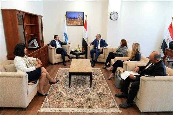 : المهندس كريم بدوي وزير البترول يستقبل وفد شركة شل العالمية