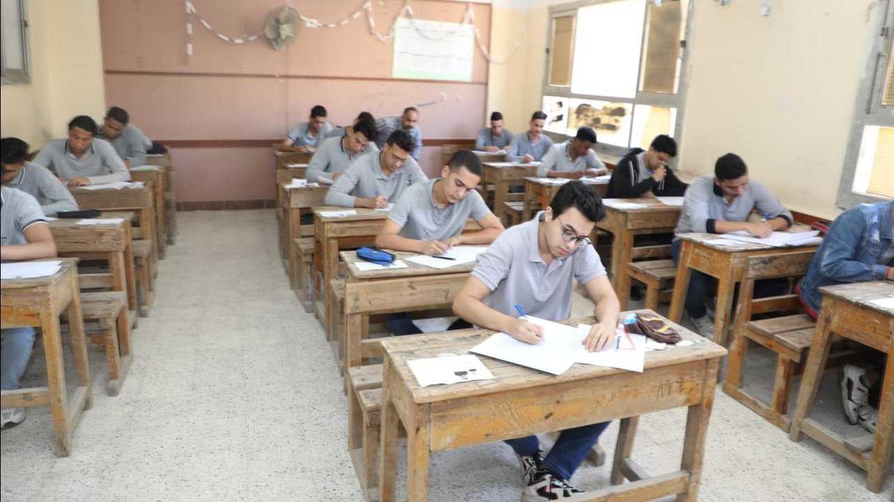 : موعد امتحانات الدور الثاني للدبلومات الفنية 2025: السبت القادم