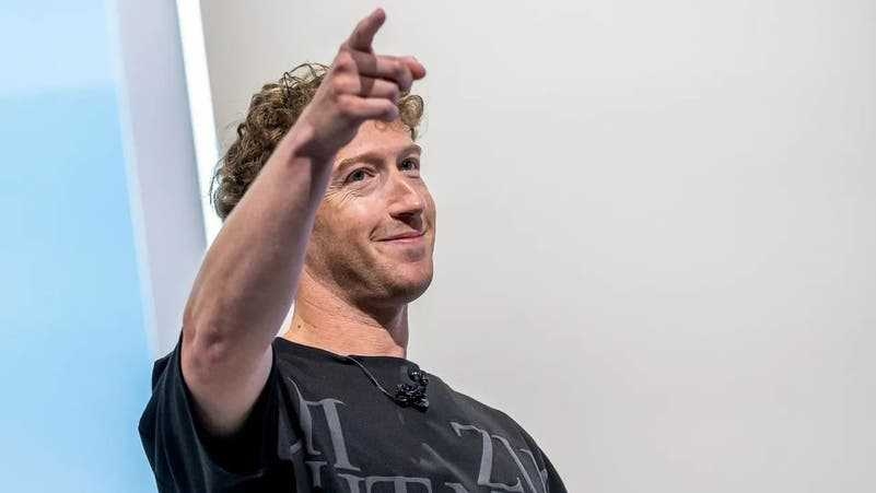 : صراع الكفاءات.. "Meta" تنجح في اجتذاب 3 باحثين من "OpenAI"