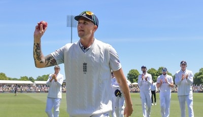 Carse takes first 10 wicket haul as England beats New Zealand by 8 wickets in 1st test