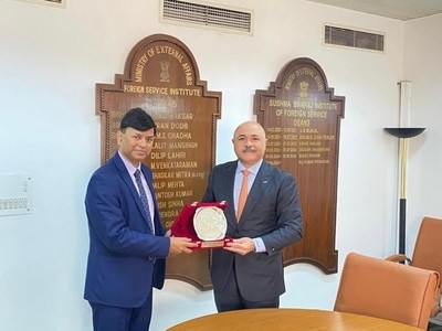 Kuwait and India discuss training diplomats and enhancing cooperation