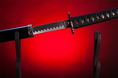 Kuwaiti Man Sentenced to 12 Years for Attacking Officer with Katana