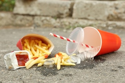Abu Dhabi cracks down on public littering with fines up to Dh4,000