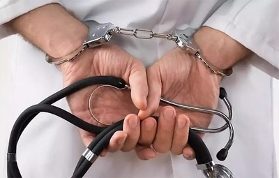 Jail for Kuwaiti doctor receiving salary while abroad for over 15 years