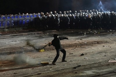 Facing a government crackdown on dissent, Turkey's protesters put aside their differences