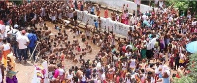 Worshipers stampede at a temple in Goa, India, killing 6 and injuring dozens