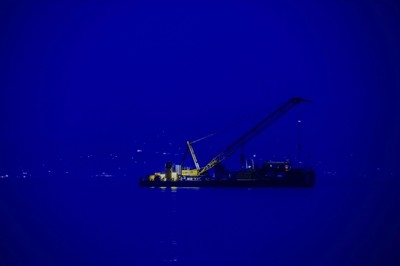 Experts start complex recovery of a superyacht that sank off Sicily, killing 7