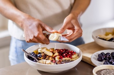 High-quality carbs and fiber in midlife lead to better aging in women: study