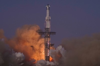 Starship mega rocket explodes over Indian Ocean in latest SpaceX test