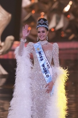 Opal Suchata Chuangsri from Thailand crowned Miss World 2025