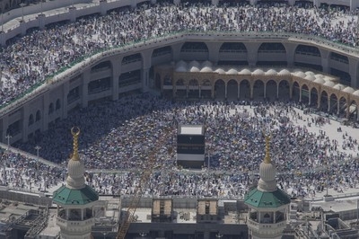 Saudi Arabia stops 269,678 Muslims without Hajj permits from entering Makkah
