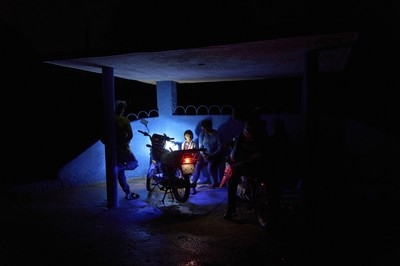 Cuban families devise ingenious solutions to endure frequent power shortages