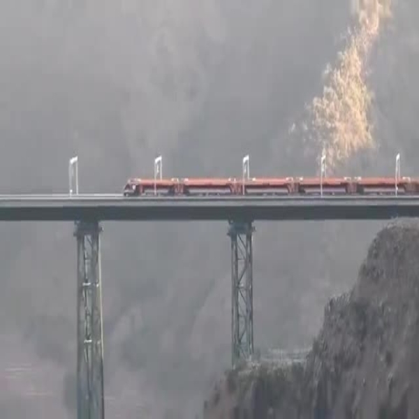 India Unveils World's Highest Railway Arch Bridge in Kashmir