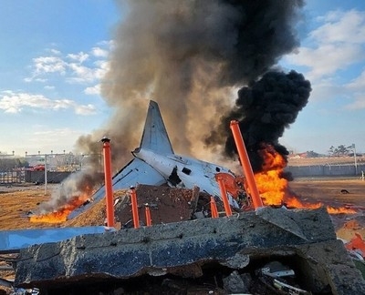 3 people have died in a light aircraft crash in South Africa: authorities