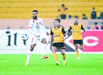 Kuwait Club renews Al-Dhafiri and Al-Hoshan contracts ahead of new season