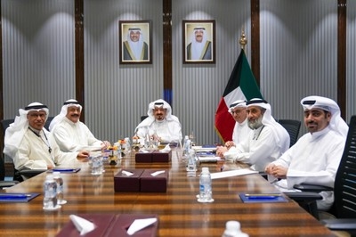 PM Chairs Meeting On Power And Water Projects Progress