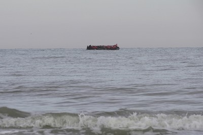 French police slashing boats but migrants still determined to reach UK