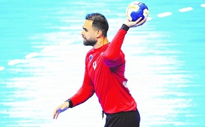 Burgan renews Khan's contract ahead of the Asian Club Championship